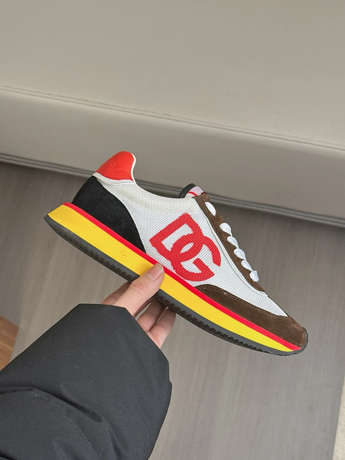 💰660••New arrivals••Dolce&Gabbana••DG✔️High-end men’s sports•casual shoes. Original goods from top counters. Original imported cowhide, multi-material splicing design ➕Imported cowhide lining, cowhide feet ➕Original T men's shoes 💰R elastic outsole.  Size: 39-44 (38, 45 customized)